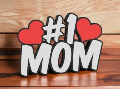 #1 MAMÁ, LED